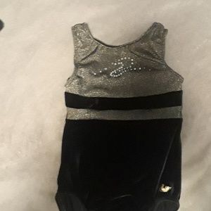 Gymnastic leotard